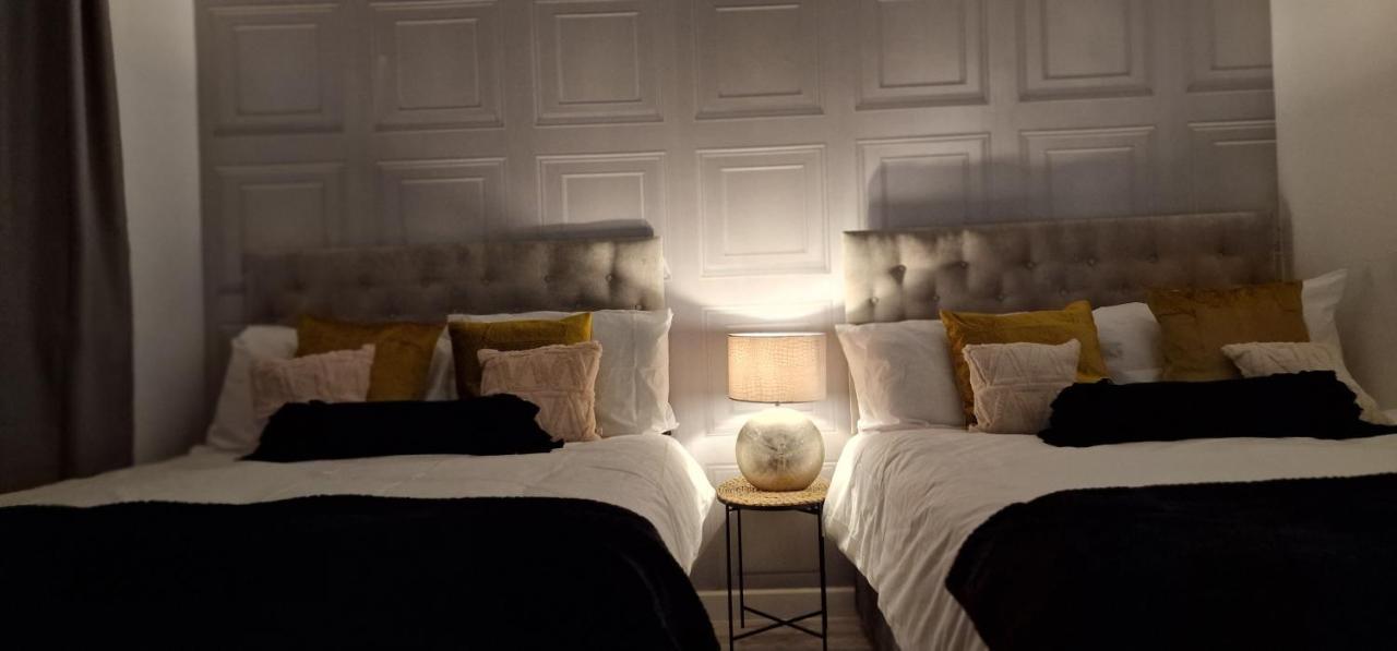 Shm Stays Leicester. Newly Renovated!! 15 Min Drive From City Centre, University. 9 Min Drive To Leicester City Stadium, 5 Min Drive To M1 & M69. 2 Min Walk To Bus Stop. Zewnętrze zdjęcie